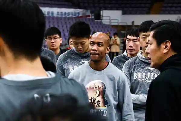 马布里“爱就是爱”：这是一个纽约人的北京传说