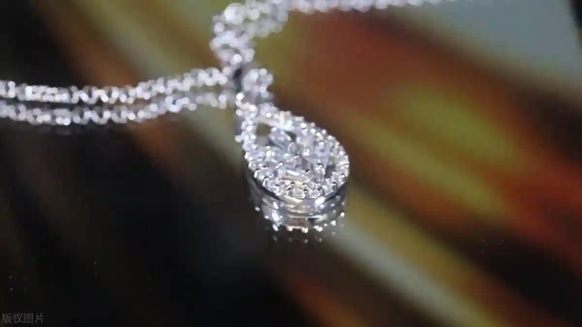 再读《项链》，我悟出了五点人生哲理，受用终生