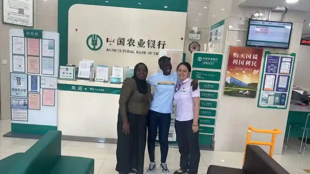 金融服务丨让“老外”不“见外”