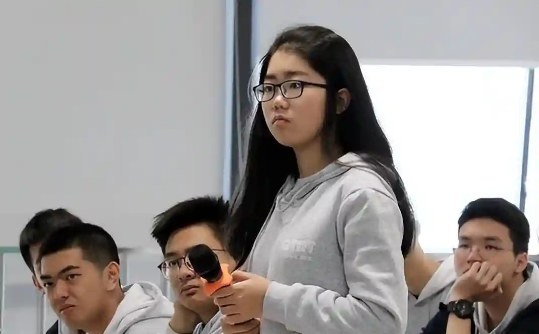 新高考学生若英语成绩不好，尽量避开这6个专业，毕业难就业更难