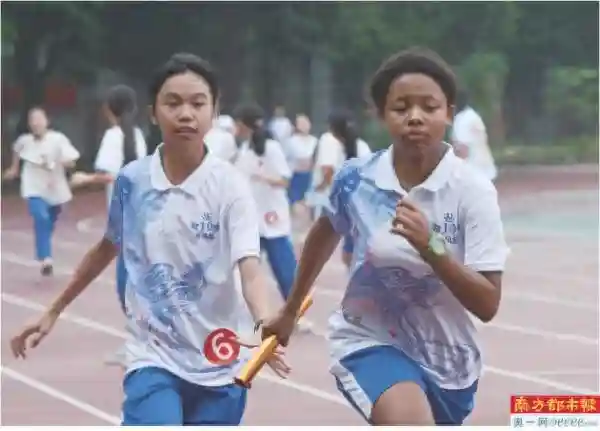 广州校园美 90000多个赞