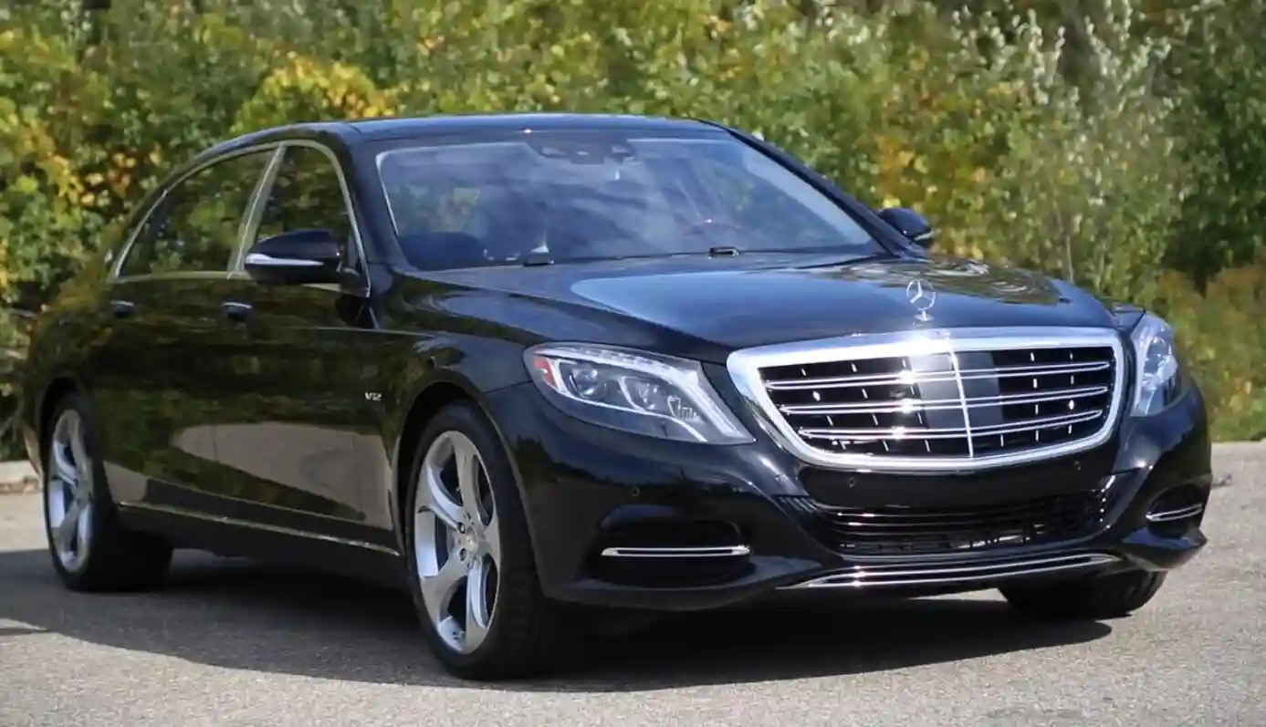 [海外翻译]后座体验如飞机头等舱！外媒试驾奔驰S600迈巴赫