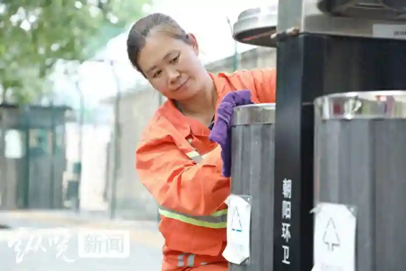 “感动河北”候选人⑧｜环卫工张建娜：自学英语十年，与老外交流无障碍